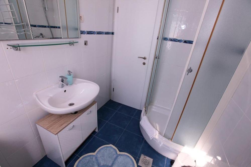 Apartments Luka Rogoznica  Zewnętrze zdjęcie
